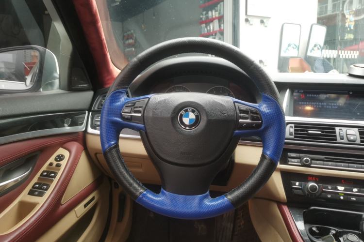 Used BMW 5 Series 2010 523Li Leading Model Steering Wheel