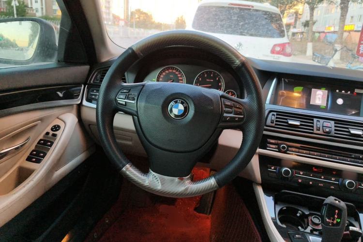Used BMW 5 Series 2010 525Li Leading Model Steering Wheel