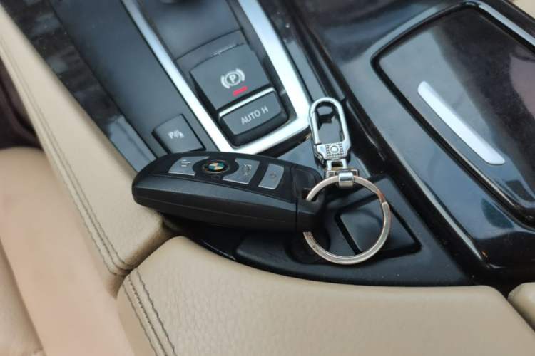 Used BMW 5 Series 2010 523Li Leading Model Vehicle Key