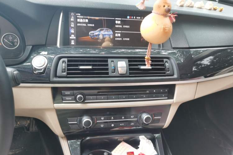 Used BMW 5 Series 2011 520Li Elegant Model Audio And AC Panel