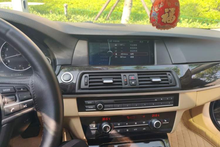 Used BMW 5 Series 2011 523Li Luxury Model Audio And AC Panel