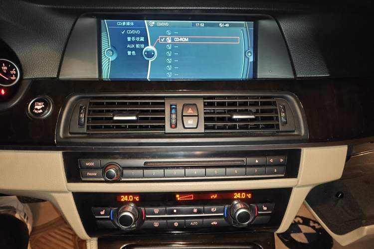 Used BMW 5 Series 2011 523Li Luxury Model Audio And AC Panel