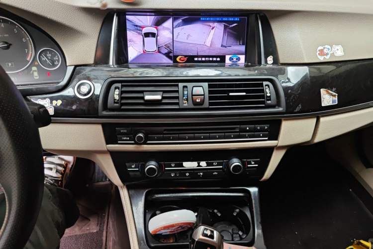 Used BMW 5 Series 2011 523Li Leading Model Audio And AC Panel