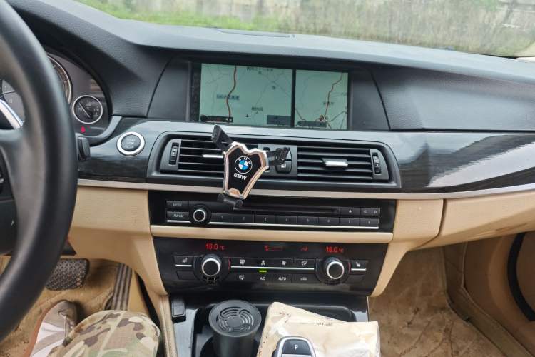 Used BMW 5 Series 2011 535Li Leading Model Audio And AC Panel