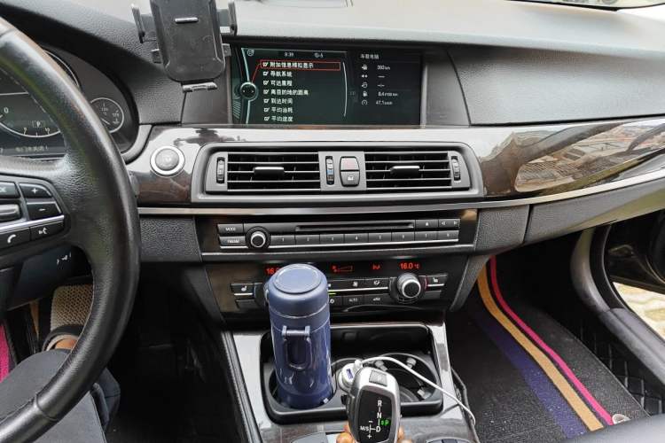 Used BMW 5 Series 2011 523Li Leading Model Audio And AC Panel