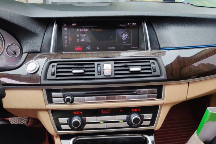 Used BMW 5 Series 2011 523Li Luxury Model Audio And AC Panel