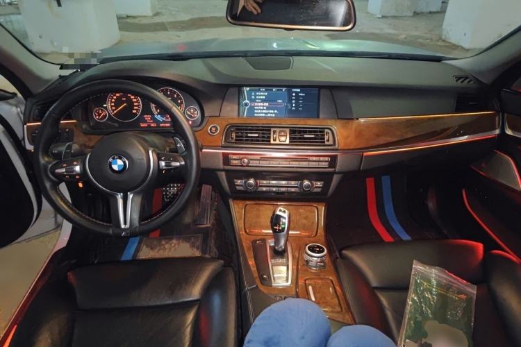 Used BMW 5 Series 2011 528Li Leading Model Center Console