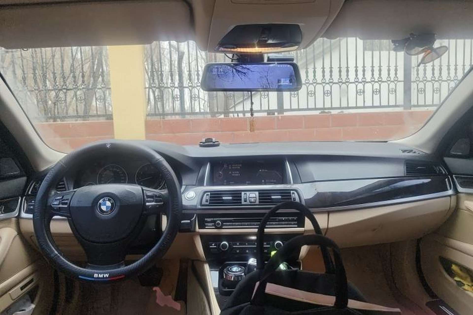 Used BMW 5 Series 2011 523Li Luxury Model Center Console