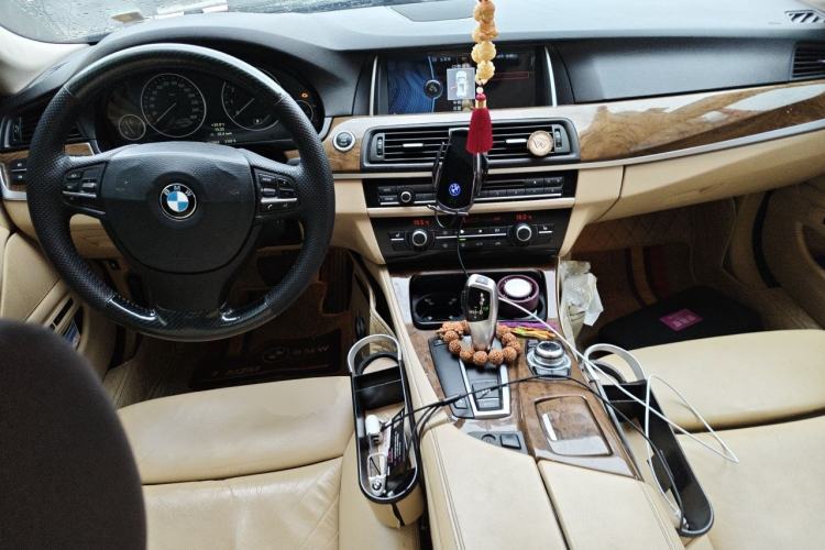 Used BMW 5 Series 2011 528Li Leading Model Center Console