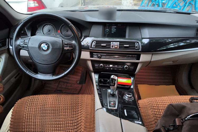Used BMW 5 Series 2011 520Li Elegant Model Center Console