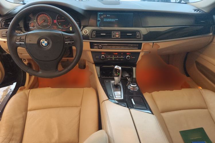 Used BMW 5 Series 2011 520Li Elegant Model Center Console
