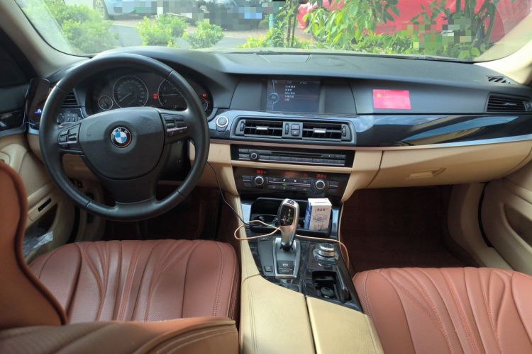 Used BMW 5 Series 2011 520Li Elegant Model Center Console