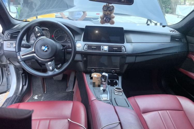 Used BMW 5 Series 2011 523Li Leading Model Center Console