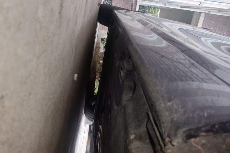Used BMW 5 Series 2011 535i Luxury Sport Edition Chassis Front Right