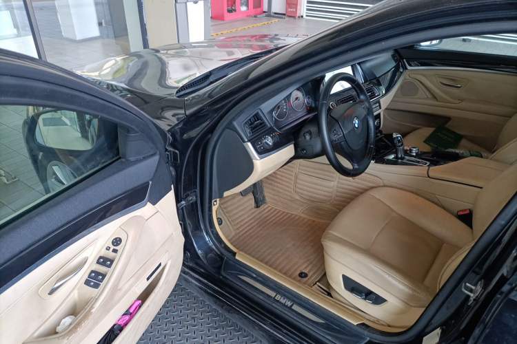 Used BMW 5 Series 2011 520Li Elegant Model Driver Seat