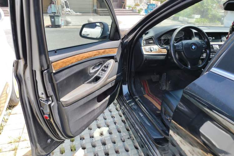 Used BMW 5 Series 2011 528Li Leading Model Driver Seat