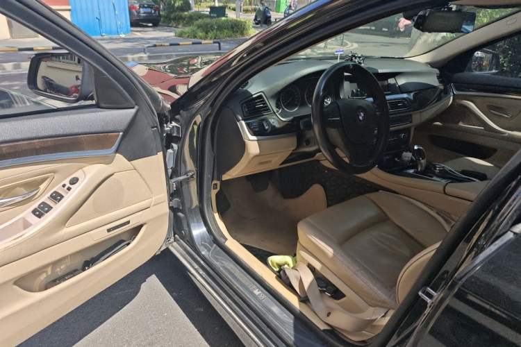 Used BMW 5 Series 2011 523Li Luxury Model Driver Seat
