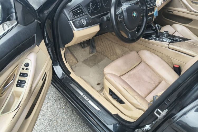 Used BMW 5 Series 2011 535i xDrive Luxury Edition Driver Seat