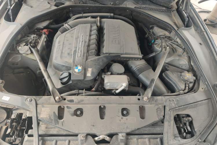 Used BMW 5 Series 2011 535i Sport Edition Engine Bay