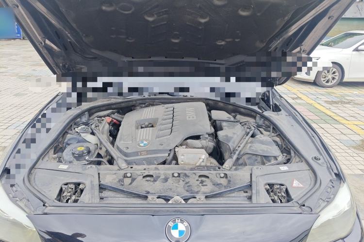 Used BMW 5 Series 2011 520Li Elegant Model Engine Bay