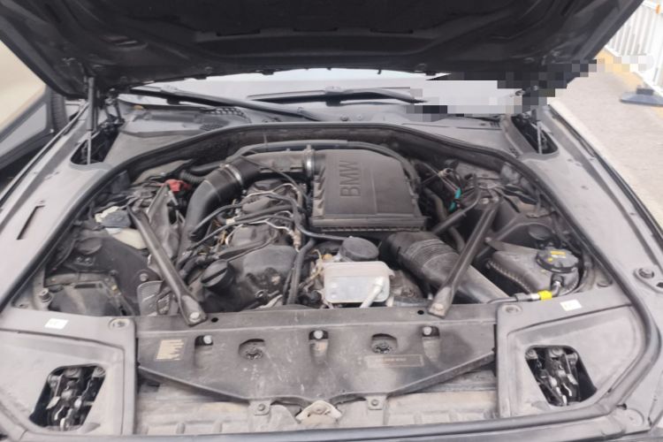 Used BMW 5 Series 2011 535i Sport Edition Engine Bay