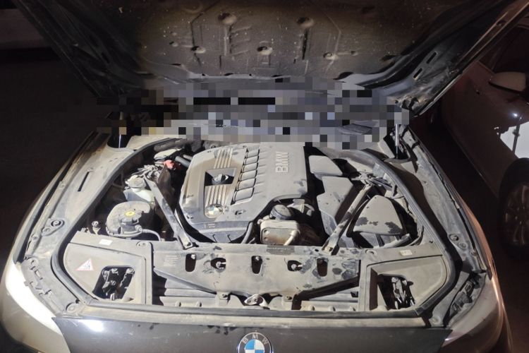 Used BMW 5 Series 2011 523Li Luxury Model Engine Bay
