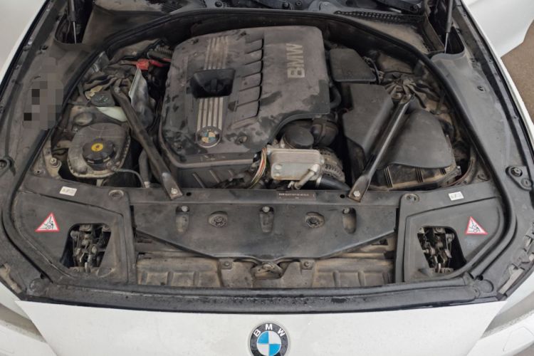 Used BMW 5 Series 2011 520Li Elegant Model Engine Bay