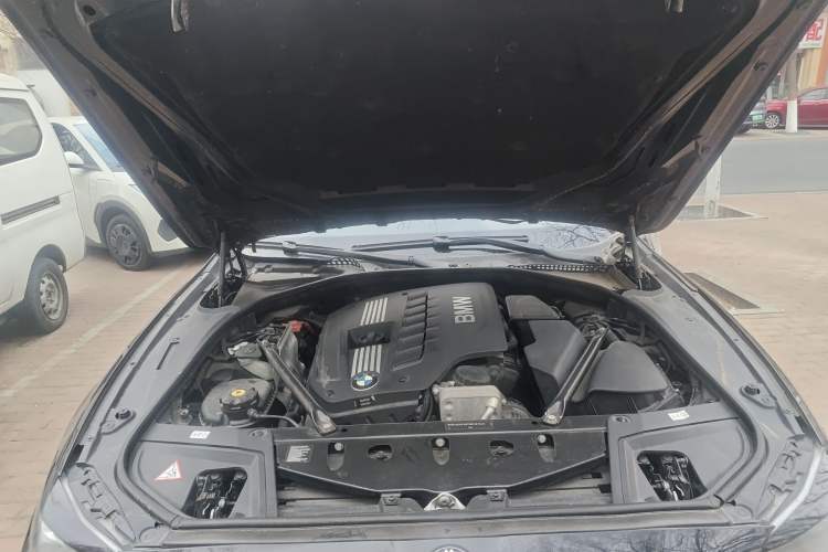 Used BMW 5 Series 2011 523Li Luxury Model Engine Bay
