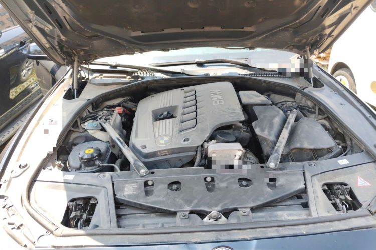 Used BMW 5 Series 2011 528Li Leading Model Engine Bay