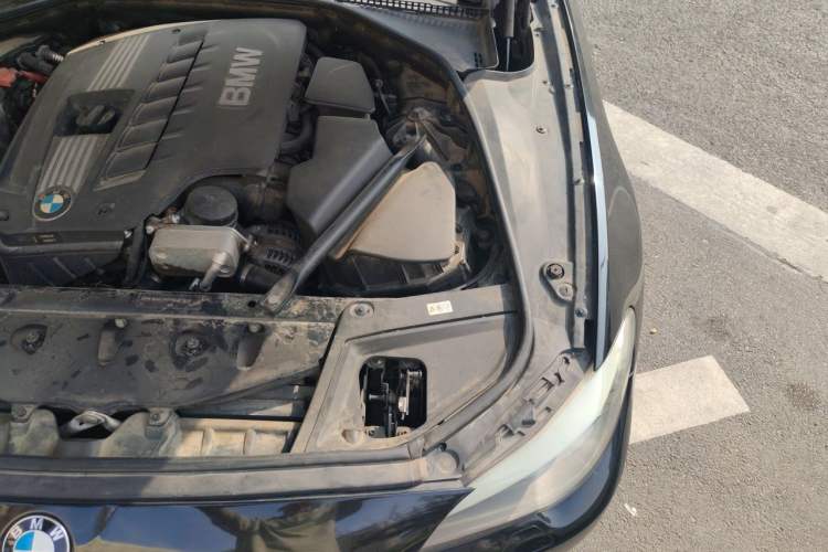 Used BMW 5 Series 2011 523Li Luxury Model Engine Bay Left