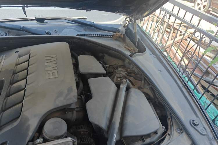 Used BMW 5 Series 2011 523Li Luxury Model Engine Bay Left