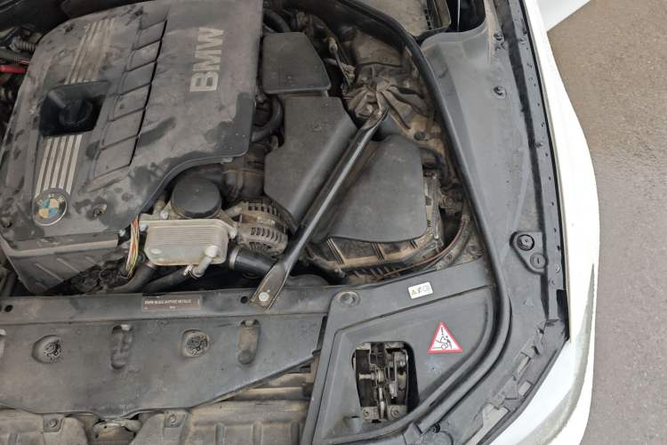 Used BMW 5 Series 2011 520Li Elegant Model Engine Bay Left