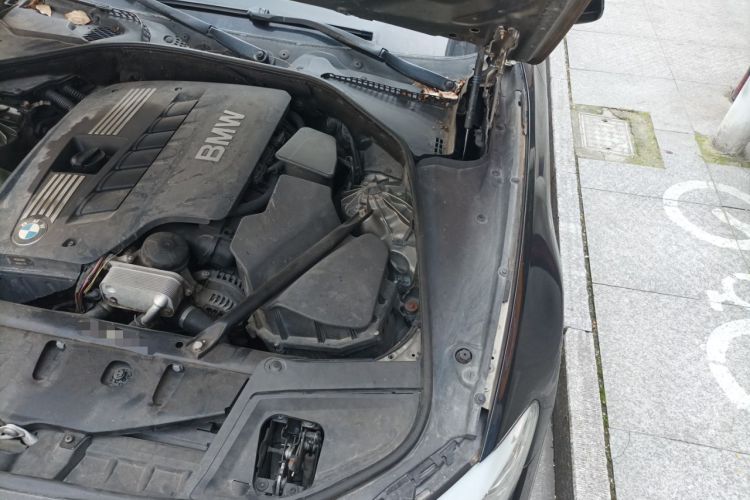 Used BMW 5 Series 2011 520Li Elegant Model Engine Bay Left