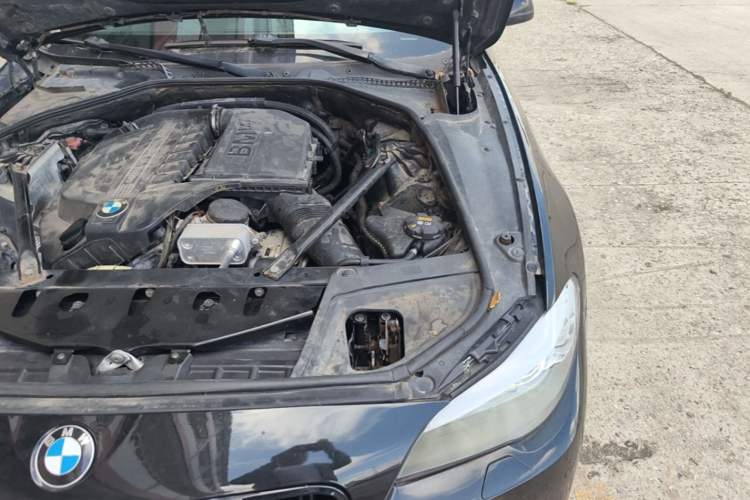 Used BMW 5 Series 2011 535i Sport Edition Engine Bay Left