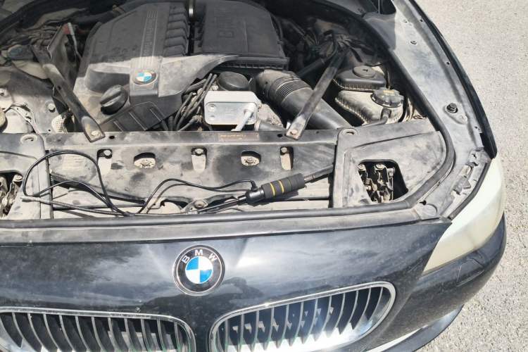 Used BMW 5 Series 2011 535i xDrive Luxury Edition Engine Bay Left