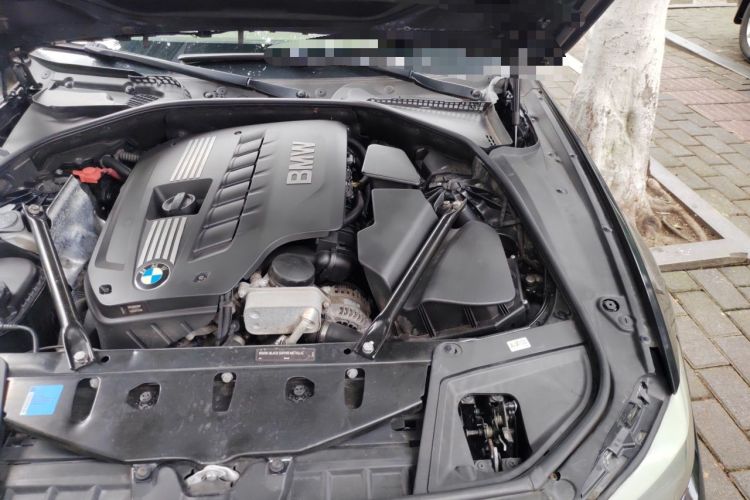 Used BMW 5 Series 2011 523Li Luxury Model Engine Bay Left