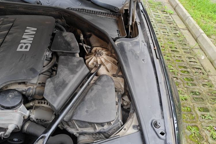Used BMW 5 Series 2011 523Li Leading Model Engine Bay Left