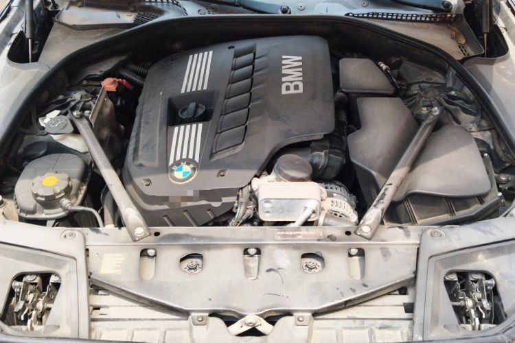 Used BMW 5 Series 2011 520Li Elegant Model Engine Bay