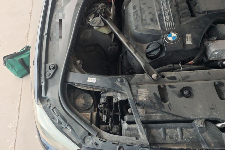 Used BMW 5 Series 2011 535i Sport Edition Engine Bay Right