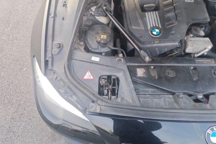 Used BMW 5 Series 2011 523Li Luxury Model Engine Bay Right