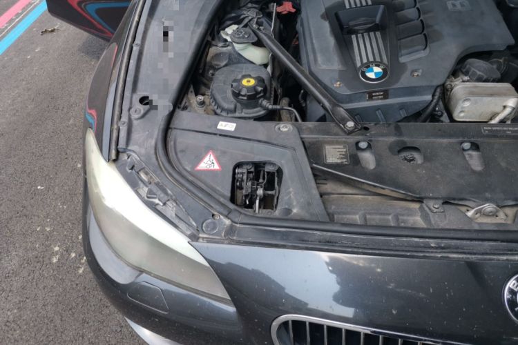 Used BMW 5 Series 2011 523Li Luxury Model Engine Bay Right