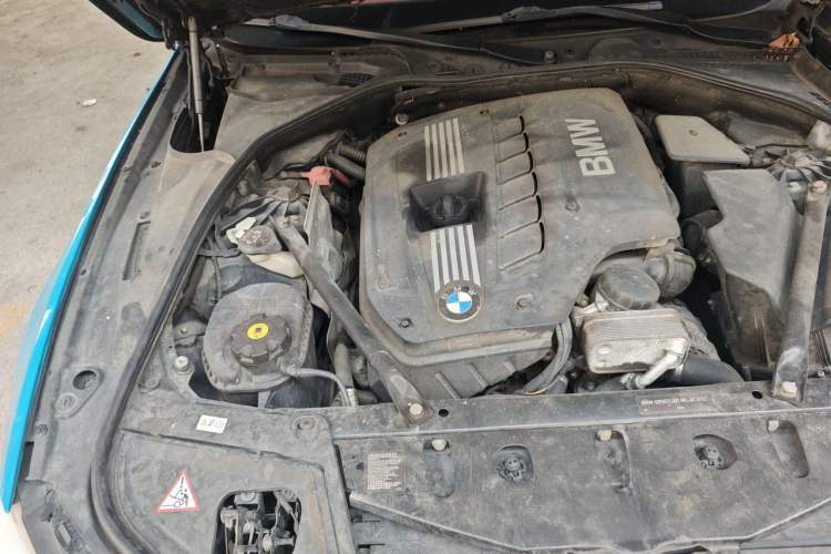 Used BMW 5 Series 2011 523Li Luxury Model Engine Bay Right