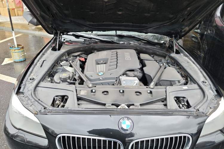 Used BMW 5 Series 2011 528Li Leading Model Engine Bay Right