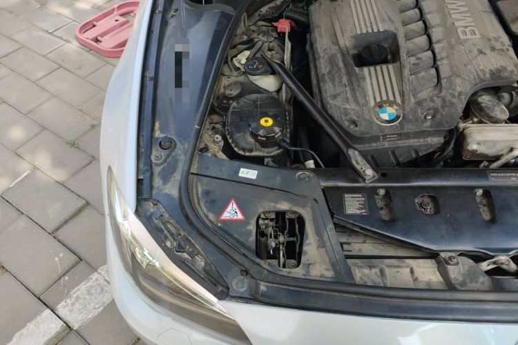 Used BMW 5 Series 2011 523Li Luxury Model Engine Bay Right