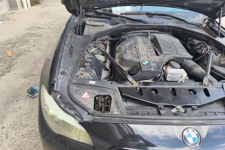 Used BMW 5 Series 2011 535i Sport Edition Engine Bay Right