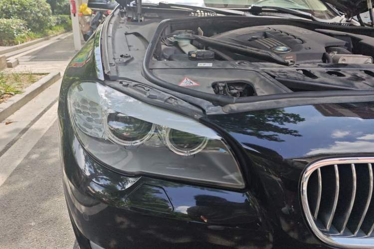 Used BMW 5 Series 2011 523Li Luxury Model Engine Bay Right