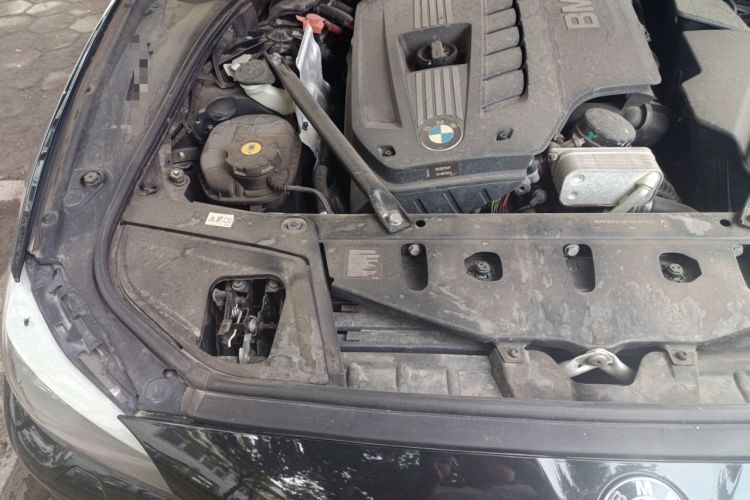 Used BMW 5 Series 2011 523Li Leading Model Engine Bay Right
