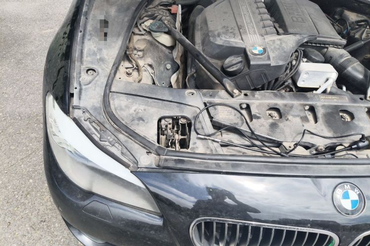 Used BMW 5 Series 2011 535i xDrive Luxury Edition Engine Bay Right