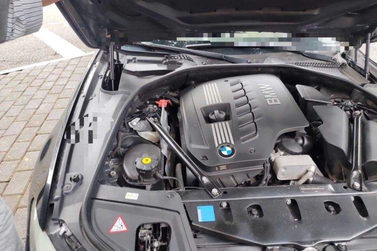 Used BMW 5 Series 2011 523Li Luxury Model Engine Bay Right
