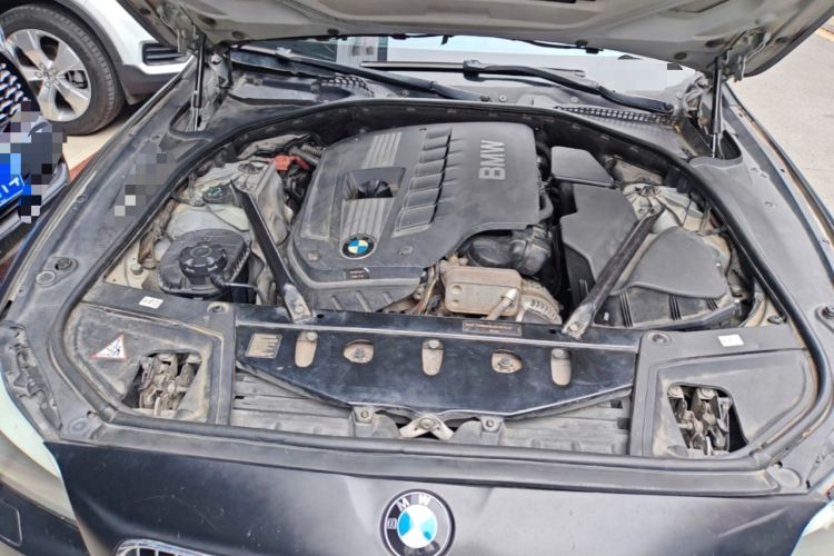 Used BMW 5 Series 2011 523Li Luxury Model Engine Bay